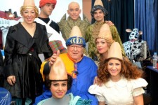 «Ένας στρογγυλοκέφαλος στη χώρα των μυτεροκέφαλων» voutsas aliki katsavou