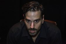 Ο Μάνος Καρατζογιάννης για την Παγκόσμια Ημέρα Θεάτρου Μάνος Καρατζογιάννης