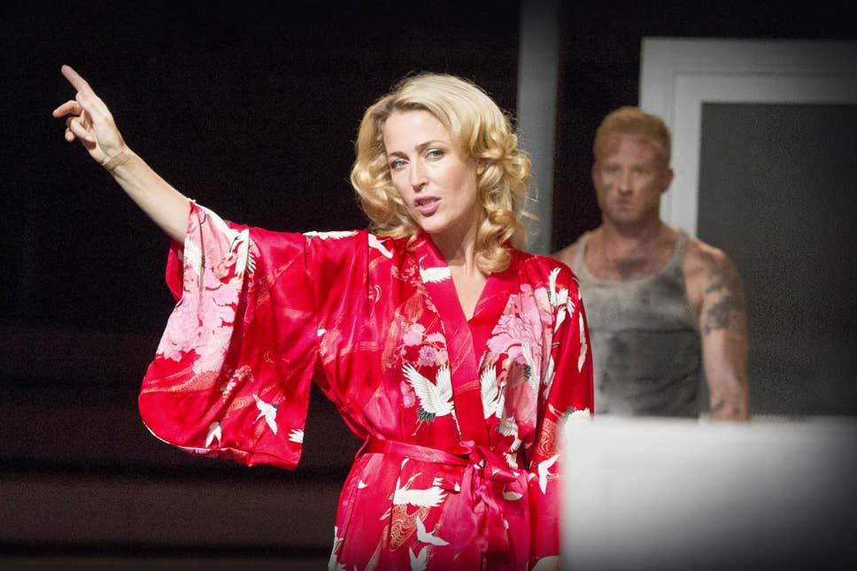 3streetcar gillian anderson