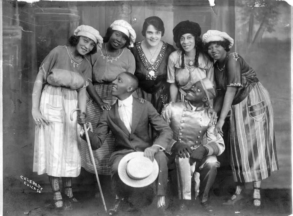 Жанры негритянской музыки. Афроамериканец в 1920. Театр в Африке. Афроамериканцы в США 1920. Афроамериканцы 1920 годы.